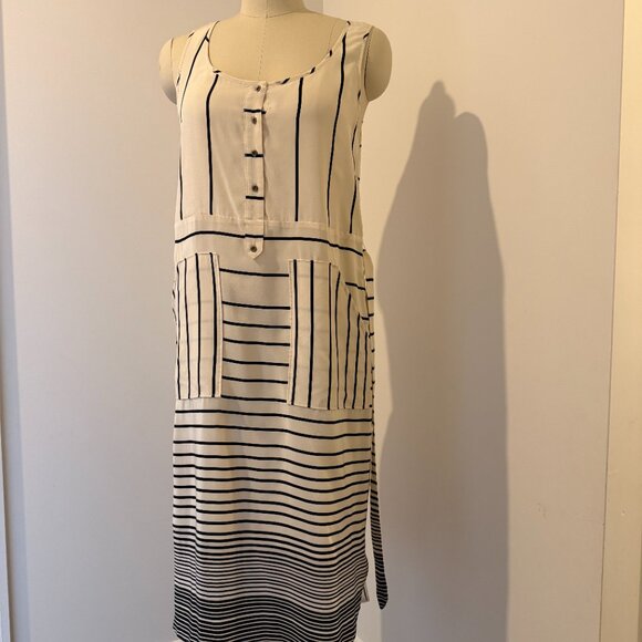 Classy Summer Dress - Picture 2 of 5